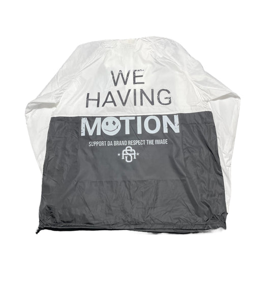 Having Motion Windbreaker